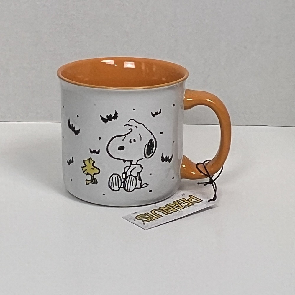 Peanuts Snoopy Halloween Bats‎ 21oz Stoneware mug Trick or treat
